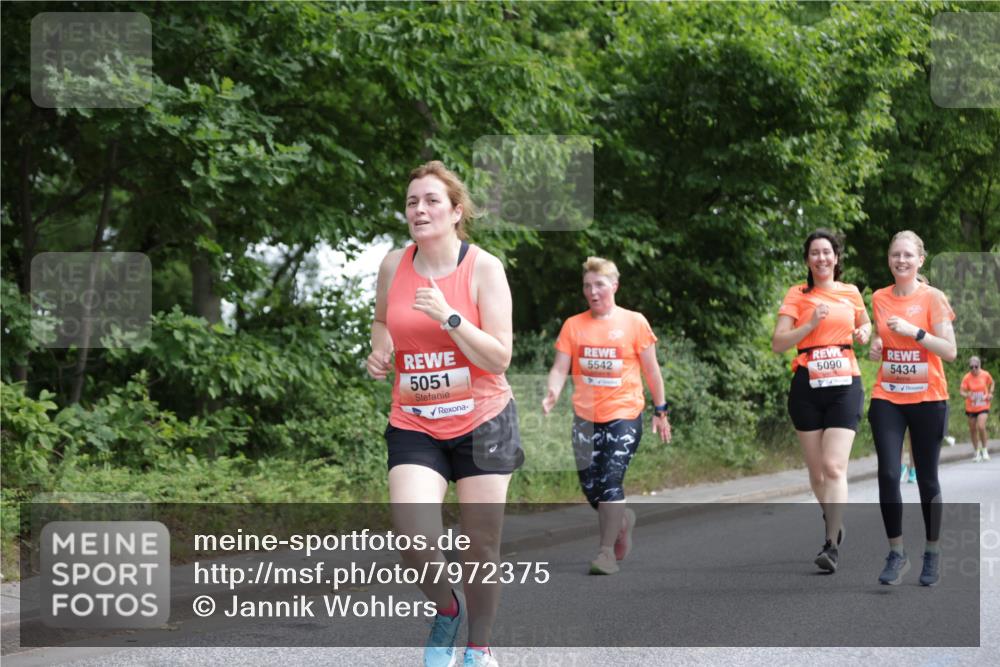 15.06.2025 - REWE Women's Run Jannik Wohlers http://msf.ph/oto/7972375 15.06.2025 10:07:01 Laufen 5051, 5542, 5090, 5434 meine-sportfotos.de