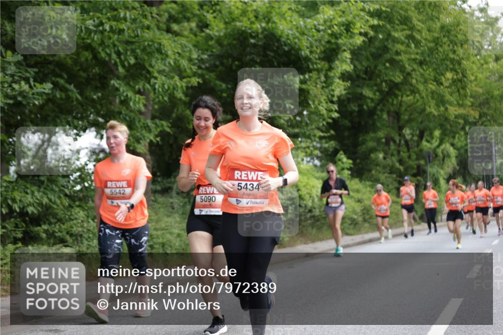 15.06.2025 - REWE Women's Run Jannik Wohlers http://msf.ph/oto/7972389 15.06.2025 10:07:02 Laufen 5542, 5090, 5434 meine-sportfotos.de