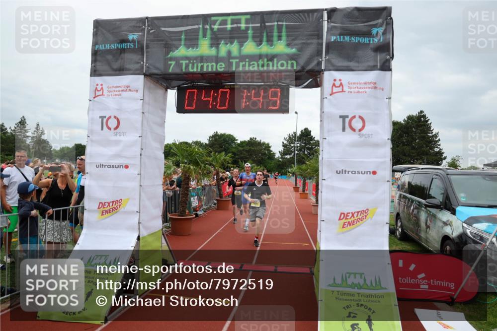 15.06.2025 - 7 Türme Triathlon Michael Strokosch http://msf.ph/oto/7972519 15.06.2025 14:01:48 Ziel 915, 998, 1006, 1033, 1095 meine-sportfotos.de