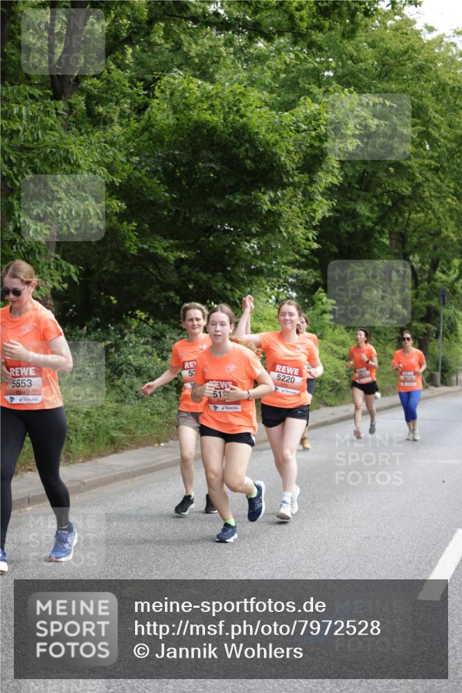 15.06.2025 - REWE Women's Run Jannik Wohlers http://msf.ph/oto/7972528 15.06.2025 10:07:12 Laufen 5653, 5220 meine-sportfotos.de