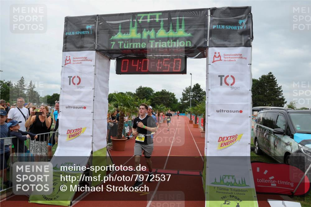 15.06.2025 - 7 Türme Triathlon Michael Strokosch http://msf.ph/oto/7972537 15.06.2025 14:01:49 Ziel 784, 915, 998, 1006, 1033, 1095 meine-sportfotos.de