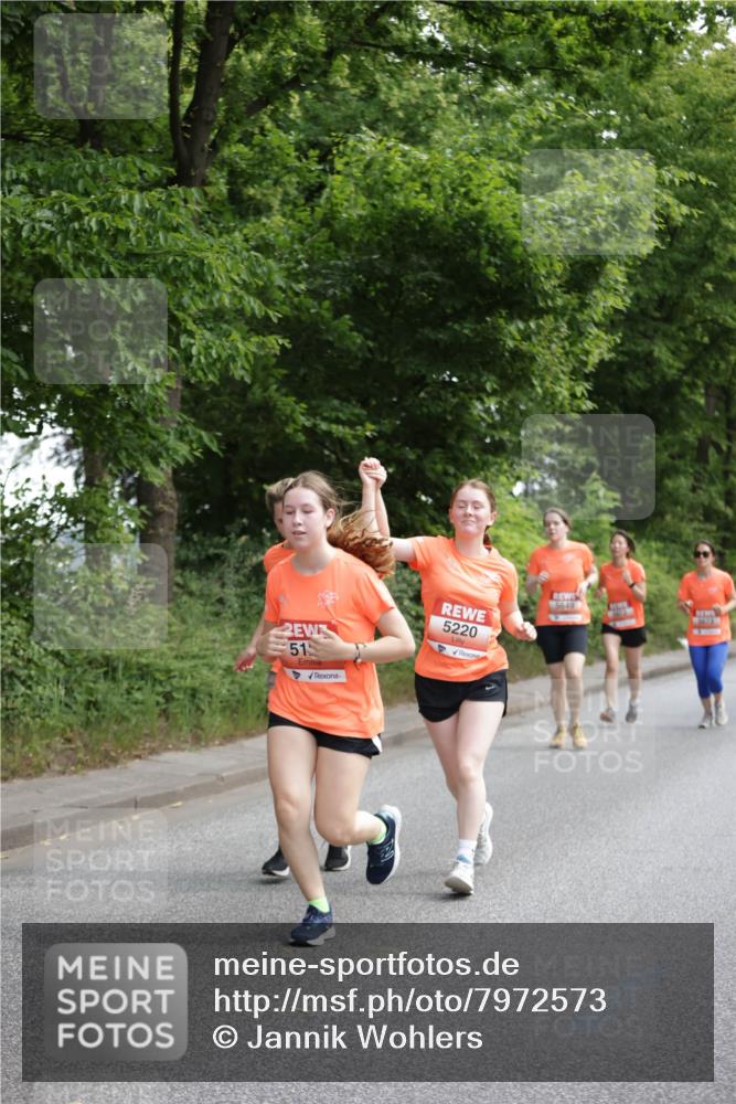 15.06.2025 - REWE Women's Run Jannik Wohlers http://msf.ph/oto/7972573 15.06.2025 10:07:13 Laufen 51, 5220 meine-sportfotos.de