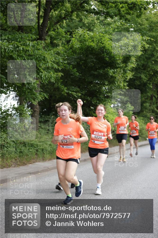 15.06.2025 - REWE Women's Run Jannik Wohlers http://msf.ph/oto/7972577 15.06.2025 10:07:13 Laufen 512, 5220 meine-sportfotos.de