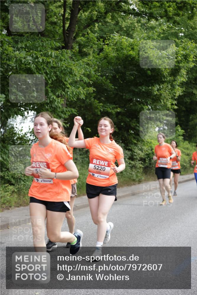 15.06.2025 - REWE Women's Run Jannik Wohlers http://msf.ph/oto/7972607 15.06.2025 10:07:14 Laufen 5, 5220, 5649, 1672 meine-sportfotos.de
