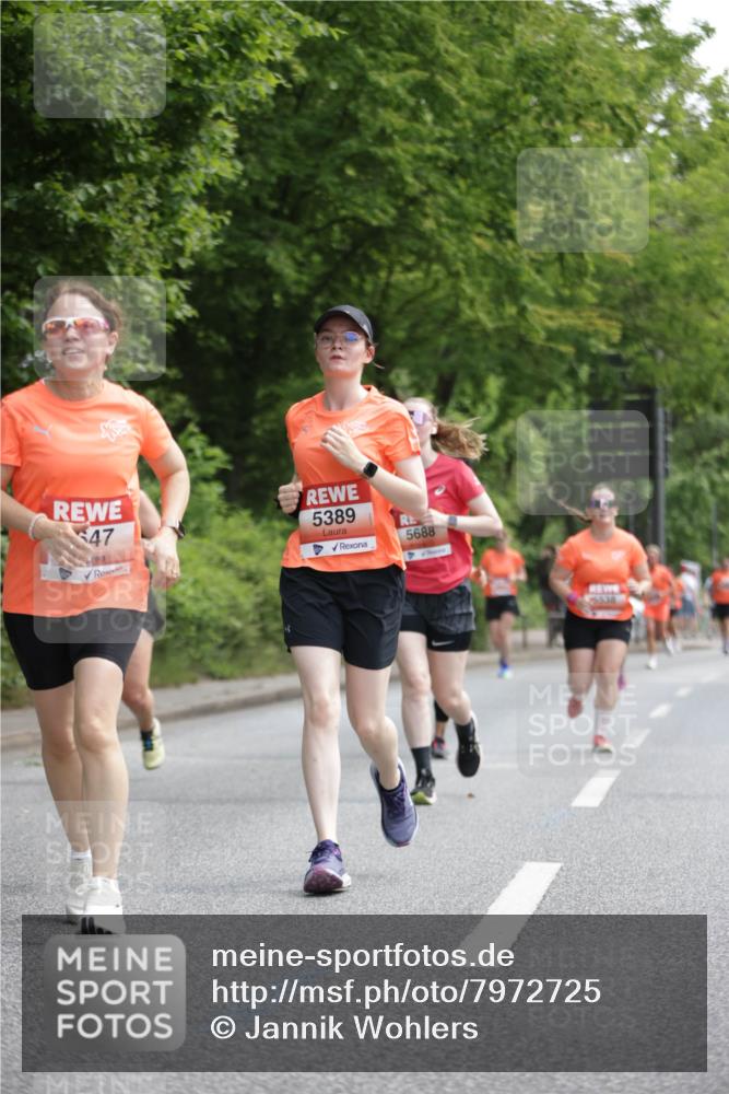 15.06.2025 - REWE Women's Run Jannik Wohlers http://msf.ph/oto/7972725 15.06.2025 10:07:24 Laufen 47, 5389, 5688, 16538 meine-sportfotos.de