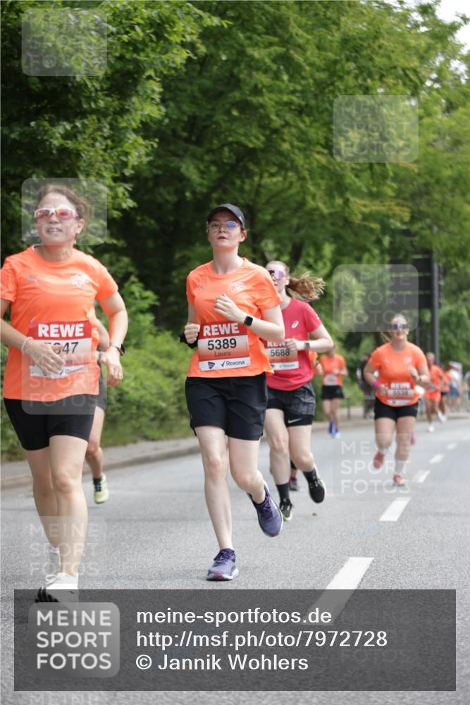 15.06.2025 - REWE Women's Run Jannik Wohlers http://msf.ph/oto/7972728 15.06.2025 10:07:24 Laufen 647, 5389, 4, 5688, 5638 meine-sportfotos.de
