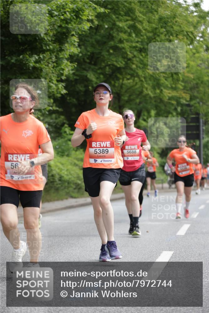 15.06.2025 - REWE Women's Run Jannik Wohlers http://msf.ph/oto/7972744 15.06.2025 10:07:24 Laufen 56, 5389, 5688, 66, 38 meine-sportfotos.de