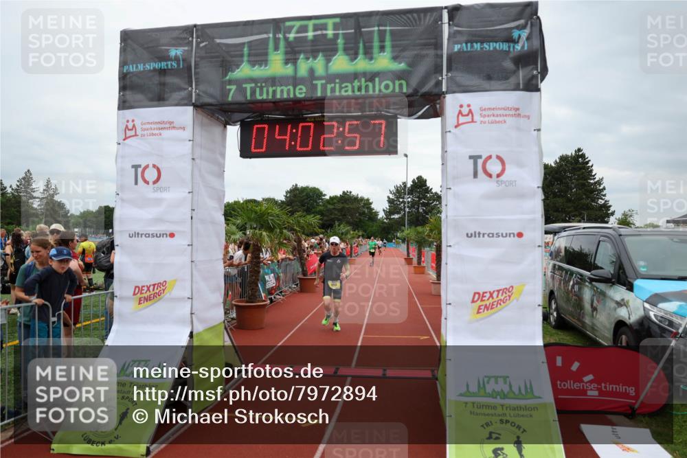 15.06.2025 - 7 Türme Triathlon Michael Strokosch http://msf.ph/oto/7972894 15.06.2025 14:02:57 Ziel 1003 meine-sportfotos.de