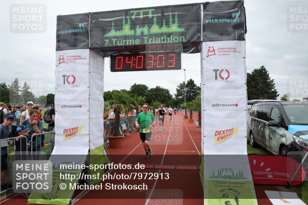 15.06.2025 - 7 Türme Triathlon Michael Strokosch http://msf.ph/oto/7972913 15.06.2025 14:03:03 Ziel 727, 786, 1003 meine-sportfotos.de