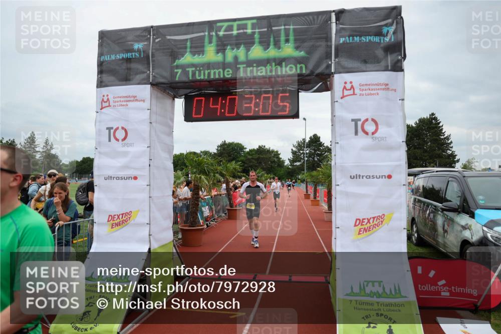 15.06.2025 - 7 Türme Triathlon Michael Strokosch http://msf.ph/oto/7972928 15.06.2025 14:03:05 Ziel 366, 727, 786, 1003 meine-sportfotos.de