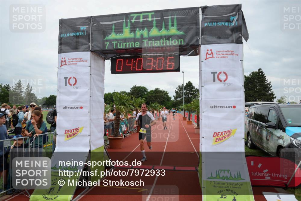 15.06.2025 - 7 Türme Triathlon Michael Strokosch http://msf.ph/oto/7972933 15.06.2025 14:03:06 Ziel 366, 727, 786 meine-sportfotos.de