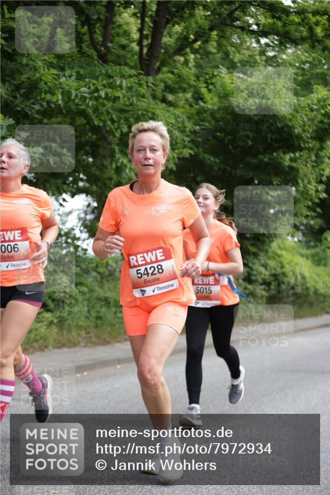 15.06.2025 - REWE Women's Run Jannik Wohlers http://msf.ph/oto/7972934 15.06.2025 10:07:37 Laufen 006, 5428, 5015 meine-sportfotos.de
