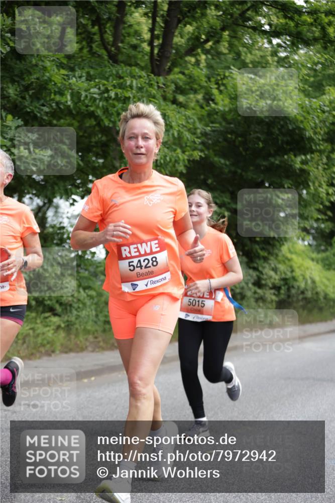 15.06.2025 - REWE Women's Run Jannik Wohlers http://msf.ph/oto/7972942 15.06.2025 10:07:37 Laufen 5428, 5015 meine-sportfotos.de