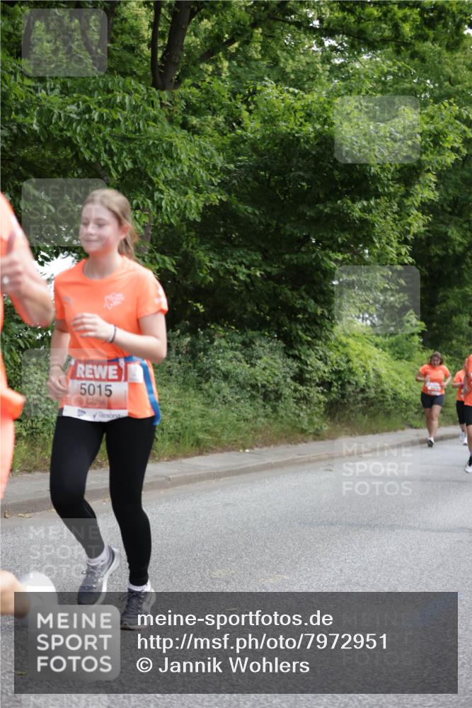 15.06.2025 - REWE Women's Run Jannik Wohlers http://msf.ph/oto/7972951 15.06.2025 10:07:37 Laufen 5015 meine-sportfotos.de