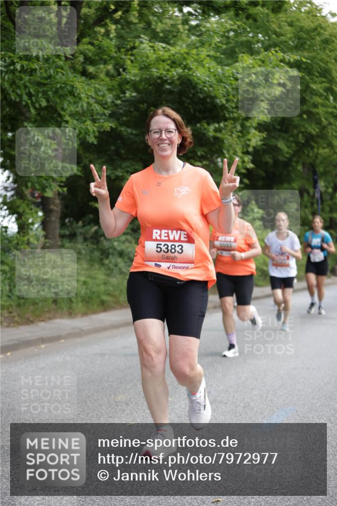 15.06.2025 - REWE Women's Run Jannik Wohlers http://msf.ph/oto/7972977 15.06.2025 10:07:39 Laufen 5383, 5593 meine-sportfotos.de