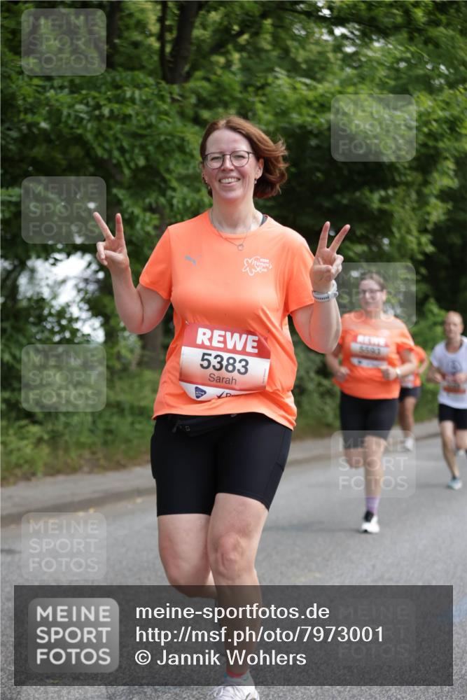 15.06.2025 - REWE Women's Run Jannik Wohlers http://msf.ph/oto/7973001 15.06.2025 10:07:39 Laufen 5383, 6693 meine-sportfotos.de
