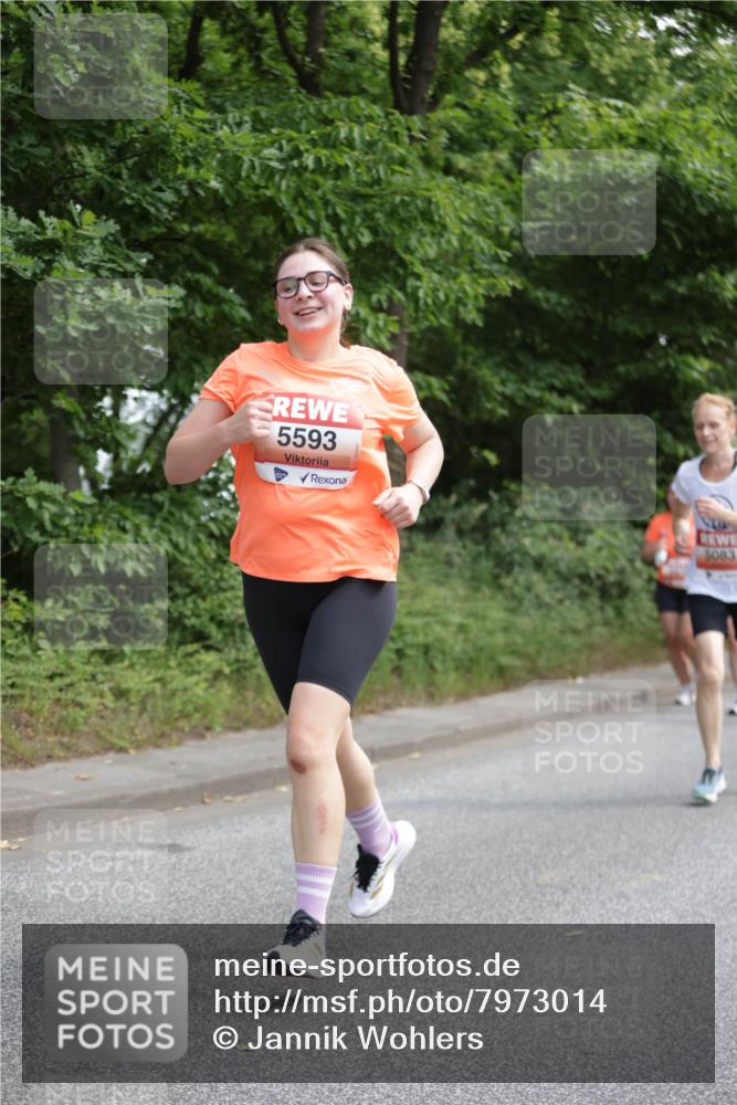 15.06.2025 - REWE Women's Run Jannik Wohlers http://msf.ph/oto/7973014 15.06.2025 10:07:41 Laufen 5593, 5083 meine-sportfotos.de