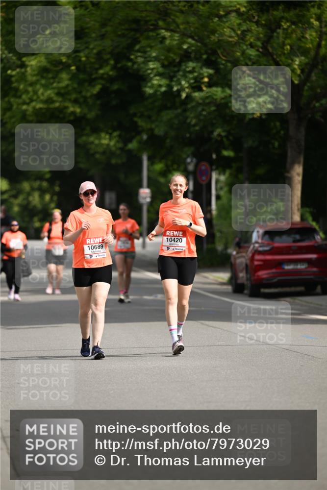 15.06.2025 - REWE Women's Run Dr. Thomas Lammeyer http://msf.ph/oto/7973029 15.06.2025 10:03:21 Laufen 10689, 10420 meine-sportfotos.de