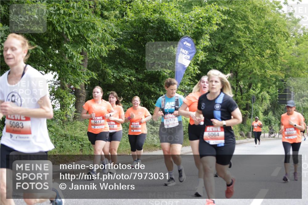 15.06.2025 - REWE Women's Run Jannik Wohlers http://msf.ph/oto/7973031 15.06.2025 10:07:42 Laufen 5083, 5617, 10875, 478, 5199, 5064, 5503 meine-sportfotos.de