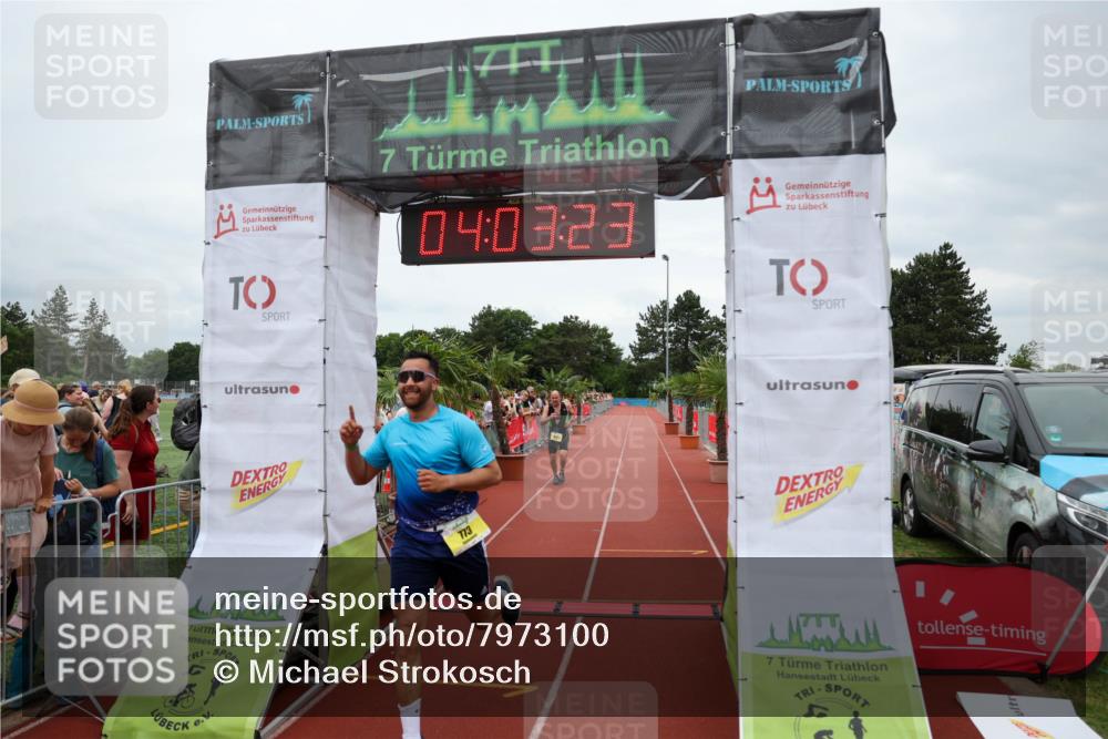 15.06.2025 - 7 Türme Triathlon Michael Strokosch http://msf.ph/oto/7973100 15.06.2025 14:03:23 Ziel 571, 773, 1049, 1060 meine-sportfotos.de