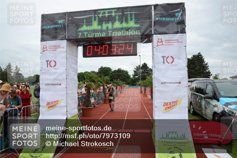 15.06.2025 - 7 Türme Triathlon Michael Strokosch http://msf.ph/oto/7973109 15.06.2025 14:03:24 Ziel 571, 773, 1049, 1060 meine-sportfotos.de