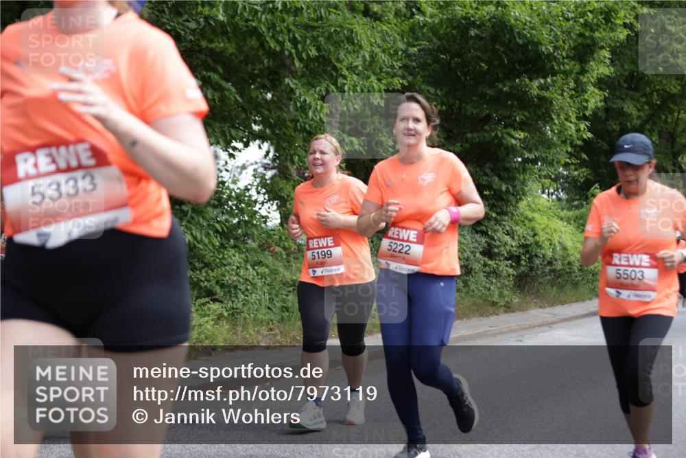 15.06.2025 - REWE Women's Run Jannik Wohlers http://msf.ph/oto/7973119 15.06.2025 10:07:45 Laufen 5333, 5199, 5222, 5503 meine-sportfotos.de