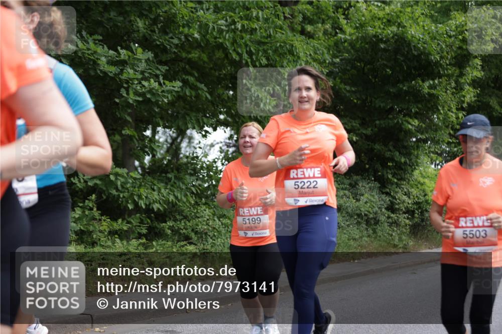 15.06.2025 - REWE Women's Run Jannik Wohlers http://msf.ph/oto/7973141 15.06.2025 10:07:45 Laufen 5199, 5222, 5503 meine-sportfotos.de