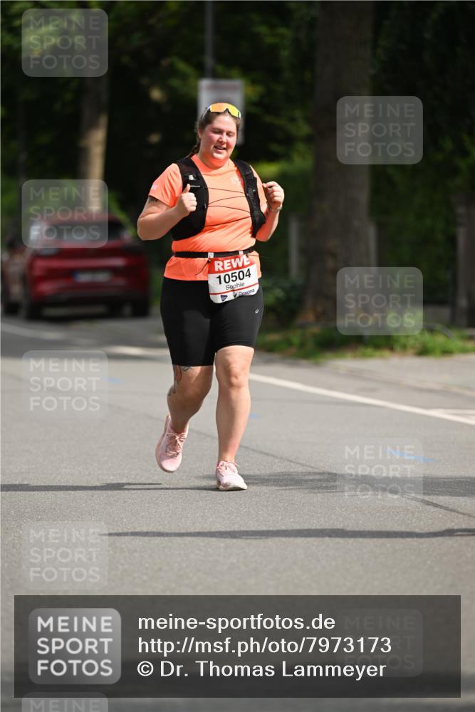 15.06.2025 - REWE Women's Run Dr. Thomas Lammeyer http://msf.ph/oto/7973173 15.06.2025 10:03:39 Laufen 10504 meine-sportfotos.de
