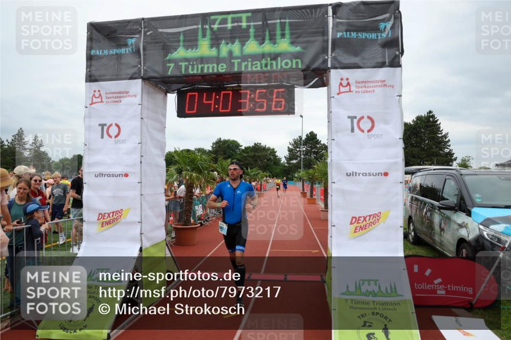 15.06.2025 - 7 Türme Triathlon Michael Strokosch http://msf.ph/oto/7973217 15.06.2025 14:03:55 Ziel 561 meine-sportfotos.de