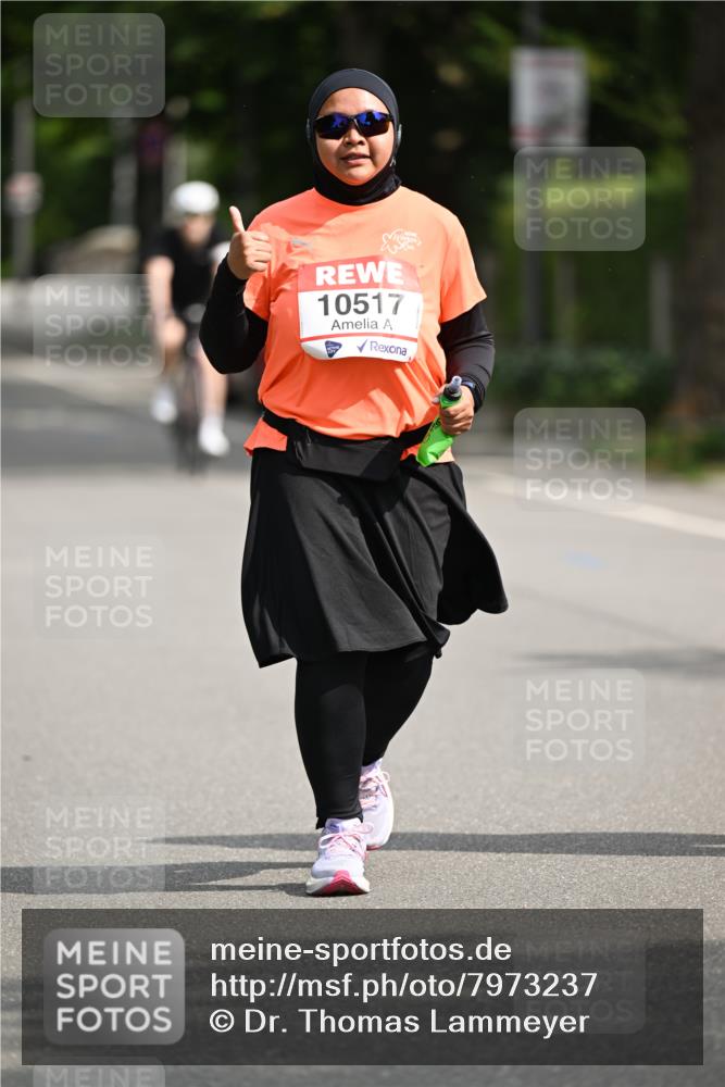 15.06.2025 - REWE Women's Run Dr. Thomas Lammeyer http://msf.ph/oto/7973237 15.06.2025 10:03:41 Laufen 10517 meine-sportfotos.de