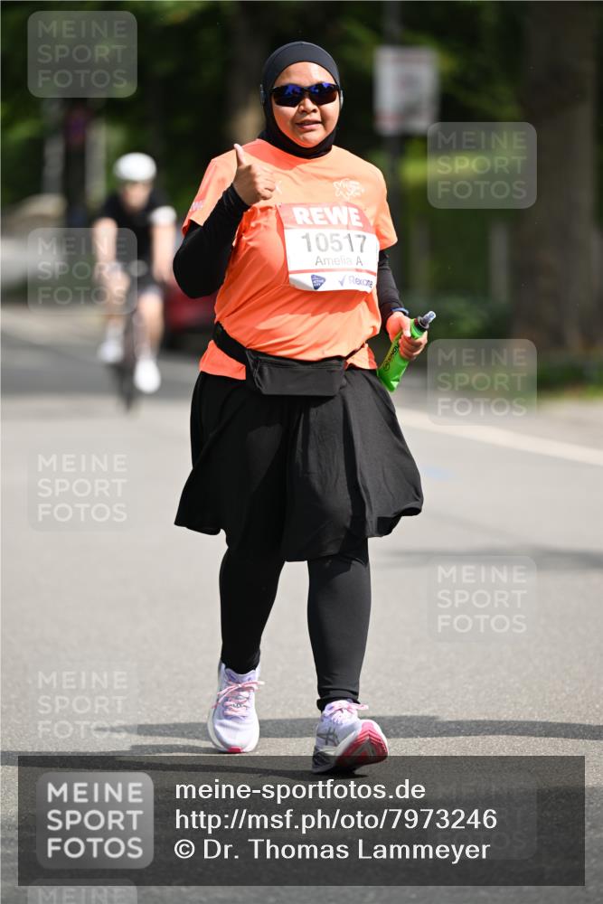 15.06.2025 - REWE Women's Run Dr. Thomas Lammeyer http://msf.ph/oto/7973246 15.06.2025 10:03:42 Laufen 10517 meine-sportfotos.de