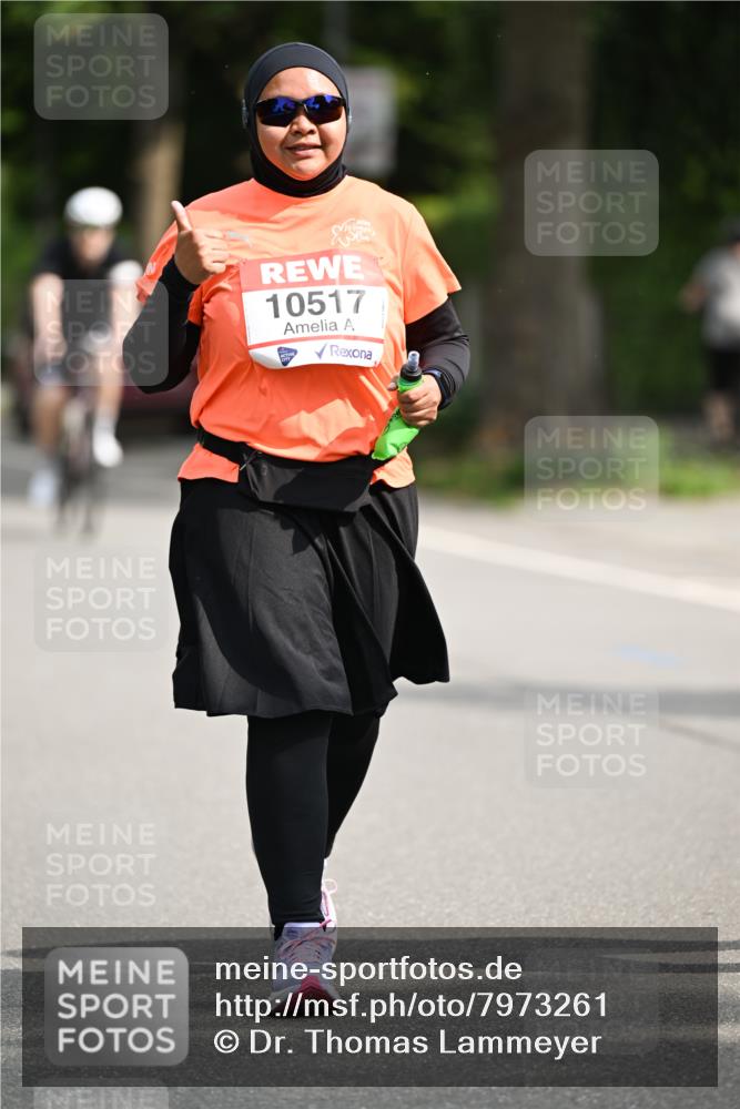 15.06.2025 - REWE Women's Run Dr. Thomas Lammeyer http://msf.ph/oto/7973261 15.06.2025 10:03:42 Laufen 10517 meine-sportfotos.de
