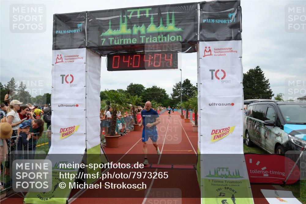 15.06.2025 - 7 Türme Triathlon Michael Strokosch http://msf.ph/oto/7973265 15.06.2025 14:04:04 Ziel 192, 1180 meine-sportfotos.de