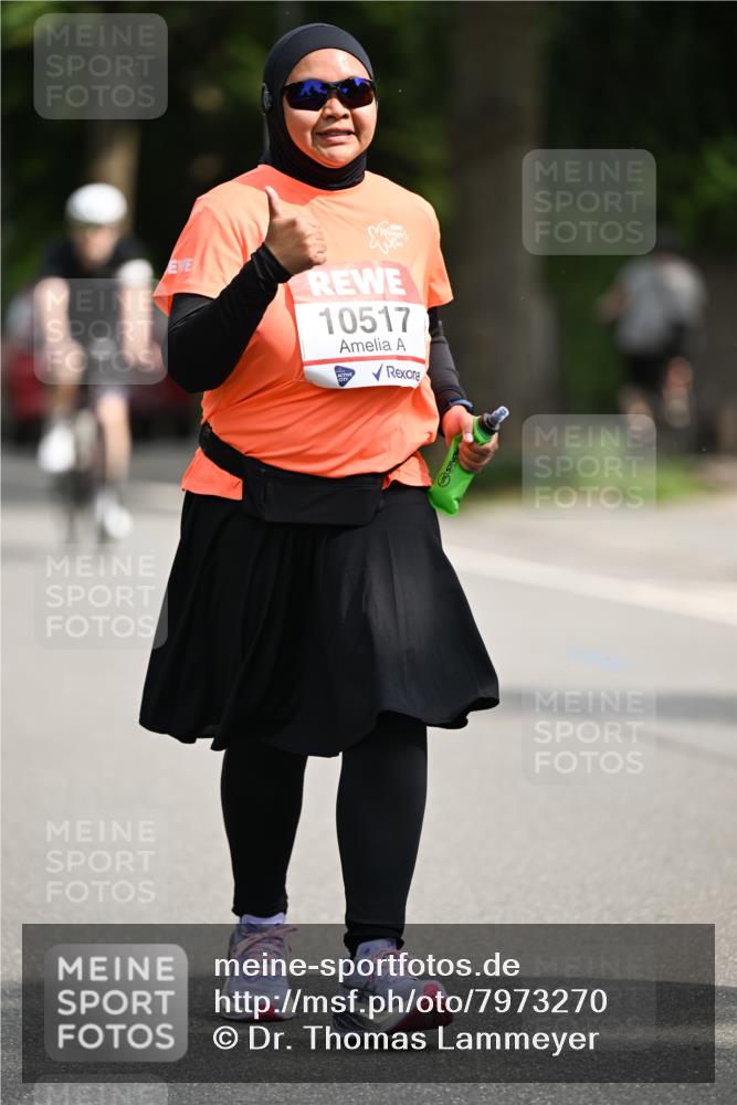 15.06.2025 - REWE Women's Run Dr. Thomas Lammeyer http://msf.ph/oto/7973270 15.06.2025 10:03:42 Laufen 10517 meine-sportfotos.de