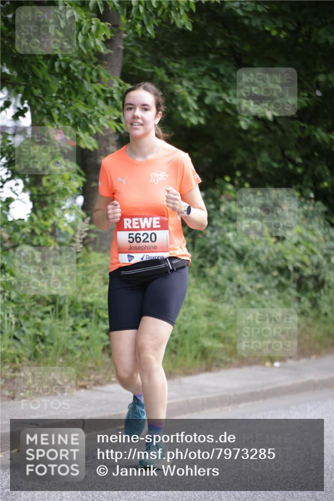 15.06.2025 - REWE Women's Run Jannik Wohlers http://msf.ph/oto/7973285 15.06.2025 10:07:58 Laufen 5620 meine-sportfotos.de