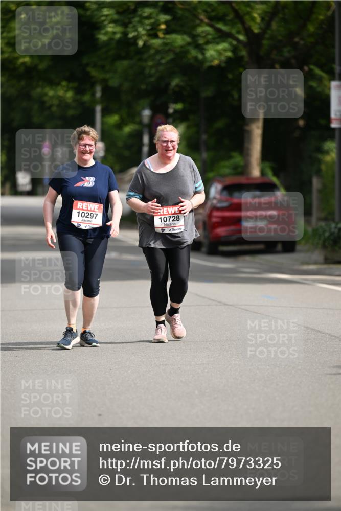 15.06.2025 - REWE Women's Run Dr. Thomas Lammeyer http://msf.ph/oto/7973325 15.06.2025 10:03:54 Laufen 10297, 10728 meine-sportfotos.de