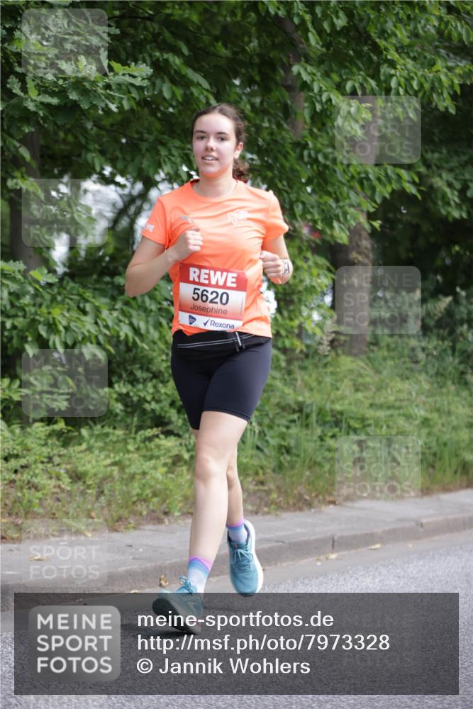 15.06.2025 - REWE Women's Run Jannik Wohlers http://msf.ph/oto/7973328 15.06.2025 10:07:59 Laufen 5620 meine-sportfotos.de