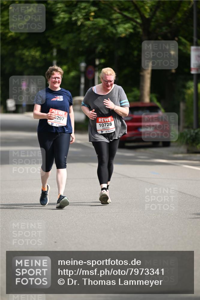 15.06.2025 - REWE Women's Run Dr. Thomas Lammeyer http://msf.ph/oto/7973341 15.06.2025 10:03:55 Laufen 297, 10728 meine-sportfotos.de
