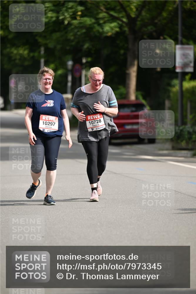 15.06.2025 - REWE Women's Run Dr. Thomas Lammeyer http://msf.ph/oto/7973345 15.06.2025 10:03:55 Laufen 10297, 10728 meine-sportfotos.de