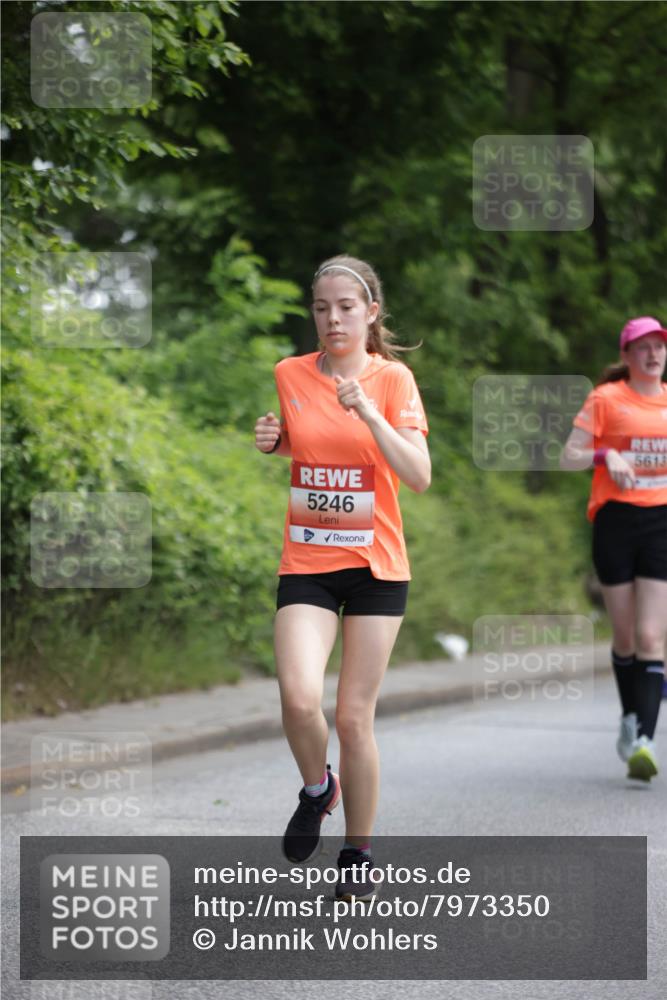 15.06.2025 - REWE Women's Run Jannik Wohlers http://msf.ph/oto/7973350 15.06.2025 10:08:02 Laufen 5246, 5613 meine-sportfotos.de