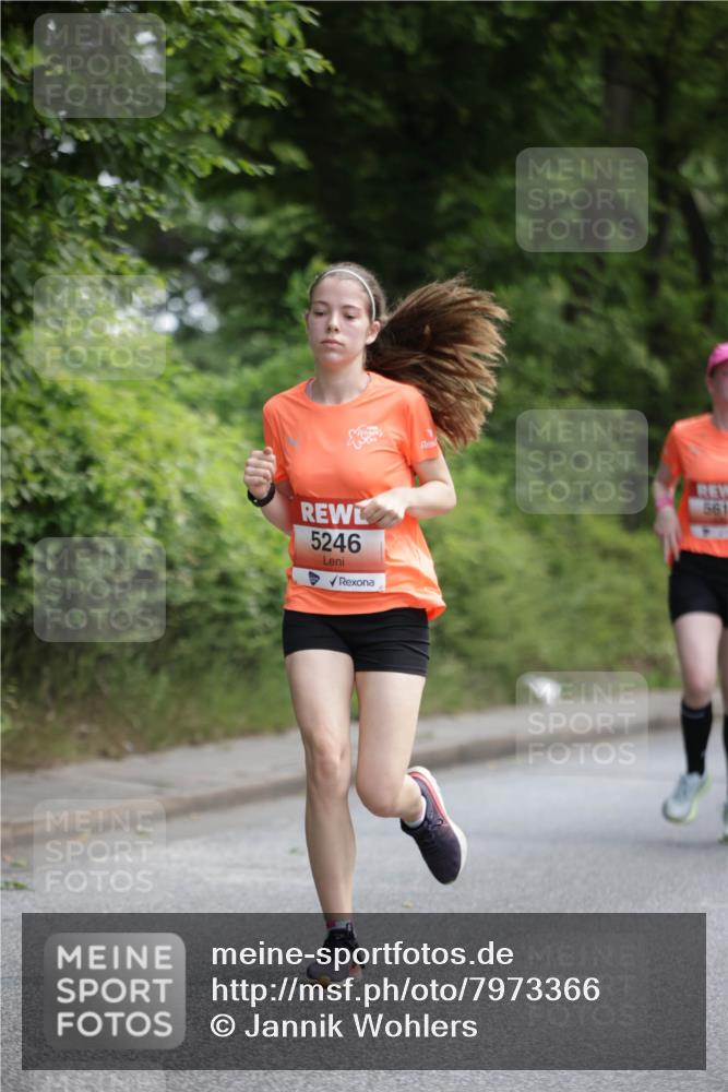 15.06.2025 - REWE Women's Run Jannik Wohlers http://msf.ph/oto/7973366 15.06.2025 10:08:02 Laufen 5246, 561 meine-sportfotos.de