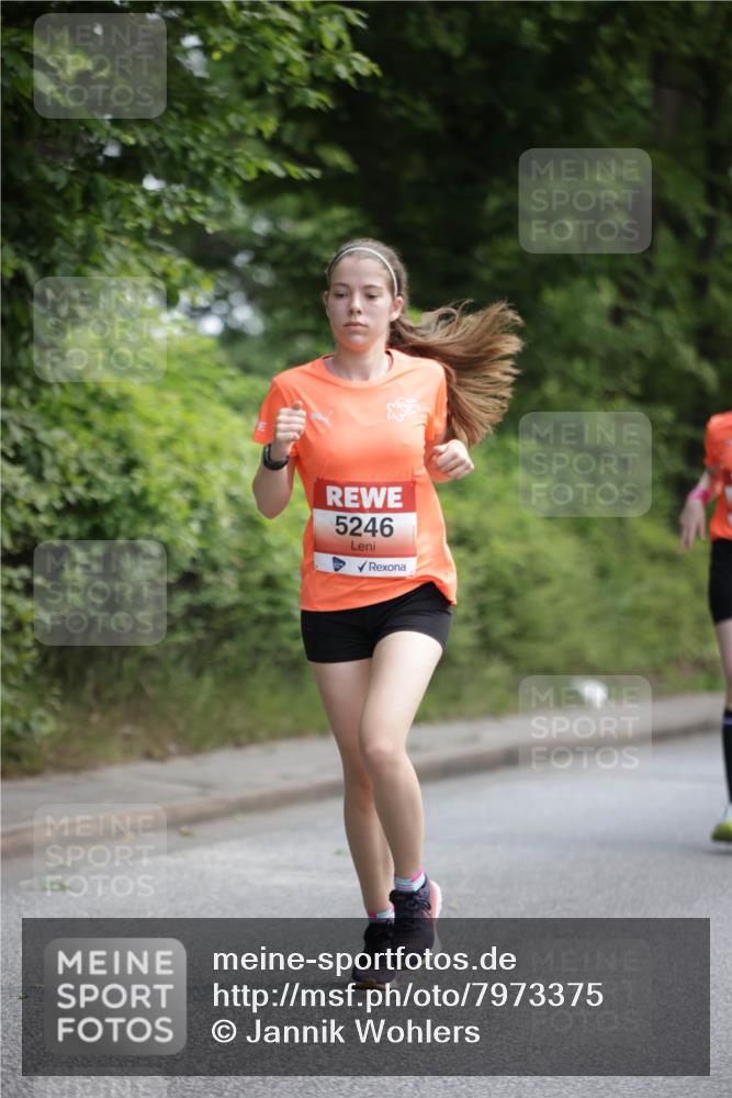 15.06.2025 - REWE Women's Run Jannik Wohlers http://msf.ph/oto/7973375 15.06.2025 10:08:02 Laufen 5246 meine-sportfotos.de