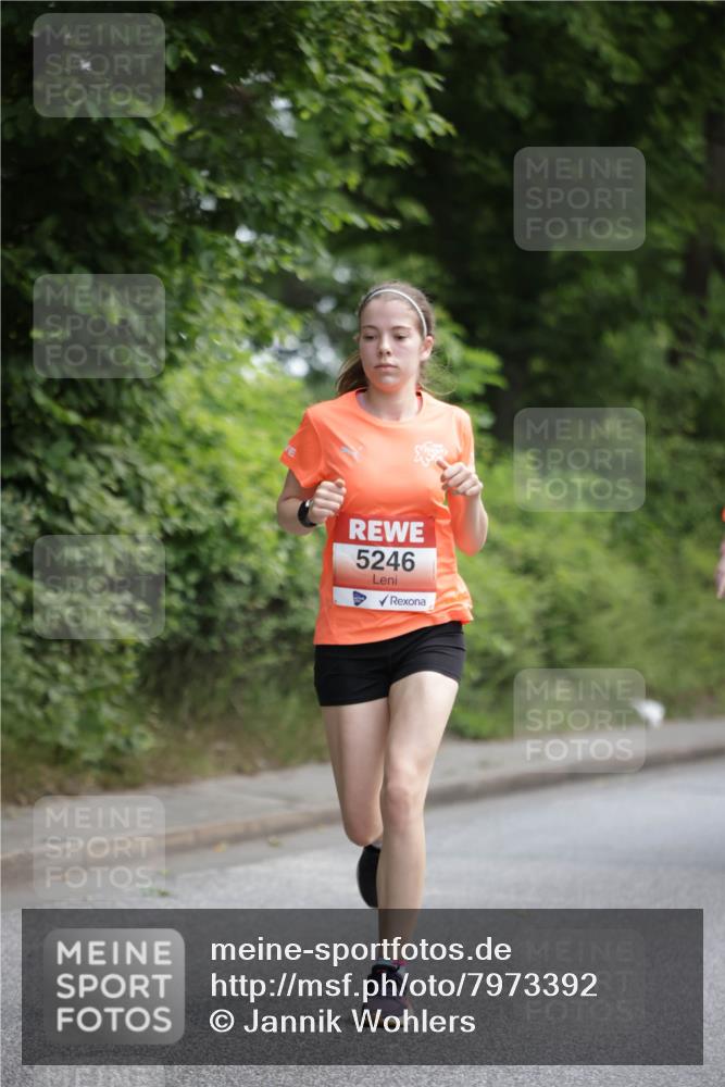 15.06.2025 - REWE Women's Run Jannik Wohlers http://msf.ph/oto/7973392 15.06.2025 10:08:02 Laufen 5246 meine-sportfotos.de