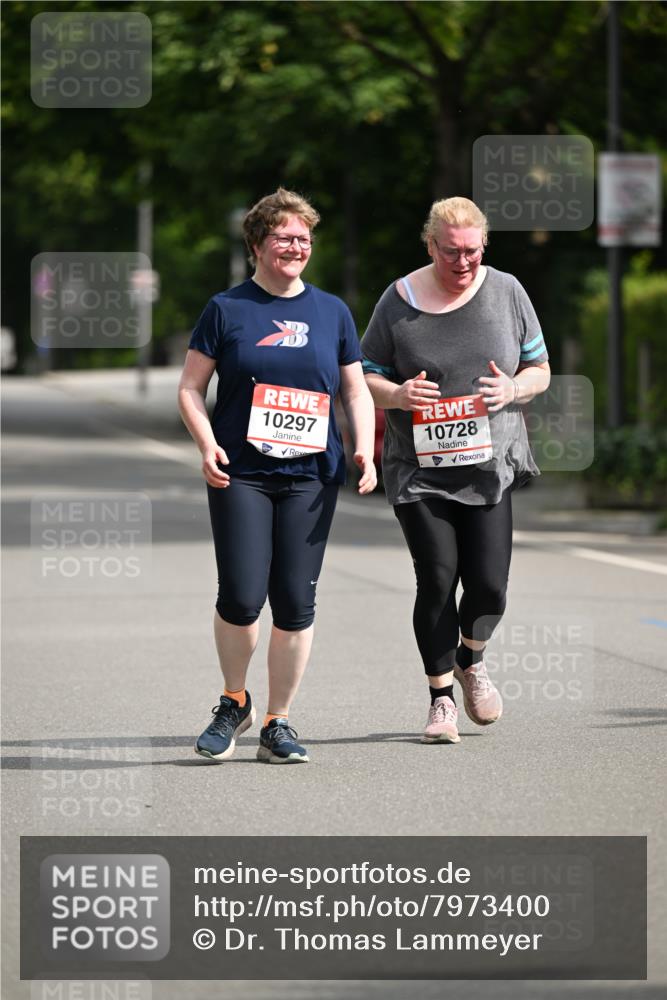 15.06.2025 - REWE Women's Run Dr. Thomas Lammeyer http://msf.ph/oto/7973400 15.06.2025 10:03:57 Laufen 10297, 10728 meine-sportfotos.de