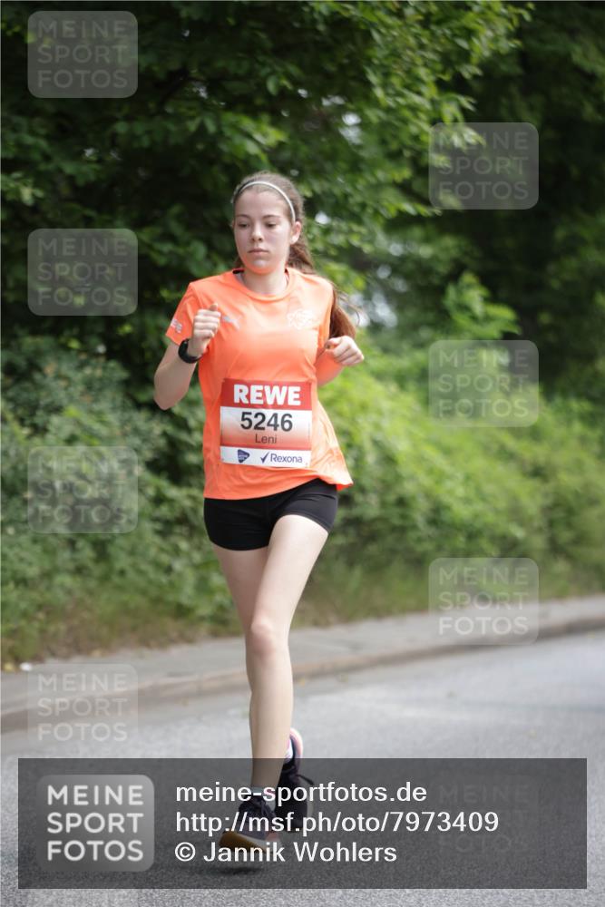 15.06.2025 - REWE Women's Run Jannik Wohlers http://msf.ph/oto/7973409 15.06.2025 10:08:03 Laufen 5246 meine-sportfotos.de