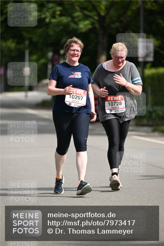 15.06.2025 - REWE Women's Run Dr. Thomas Lammeyer http://msf.ph/oto/7973417 15.06.2025 10:03:57 Laufen 10297, 10728 meine-sportfotos.de