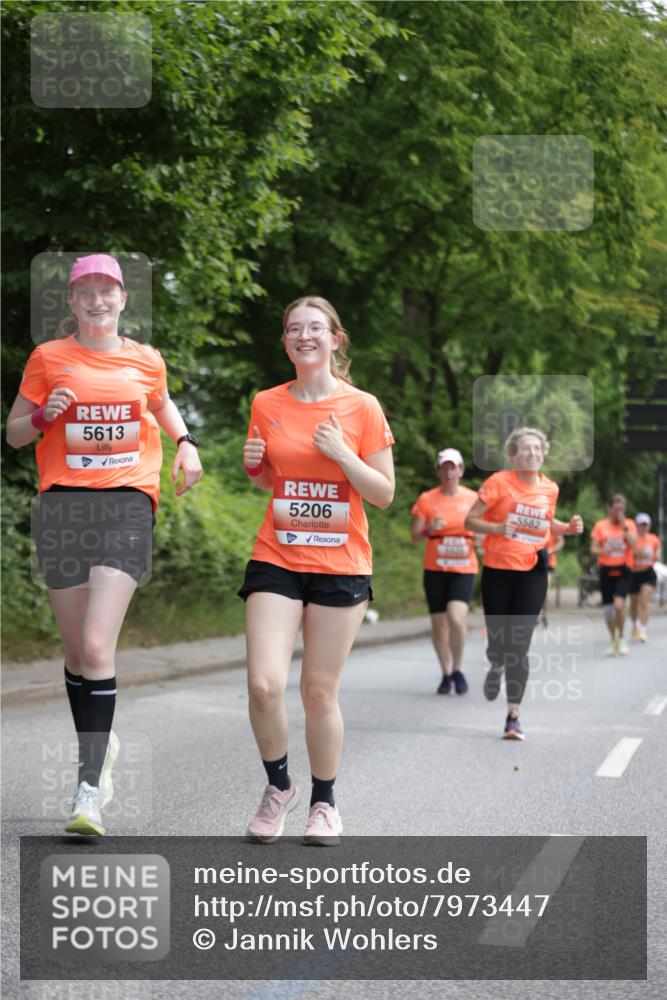 15.06.2025 - REWE Women's Run Jannik Wohlers http://msf.ph/oto/7973447 15.06.2025 10:08:06 Laufen 5613, 5206, 5582 meine-sportfotos.de