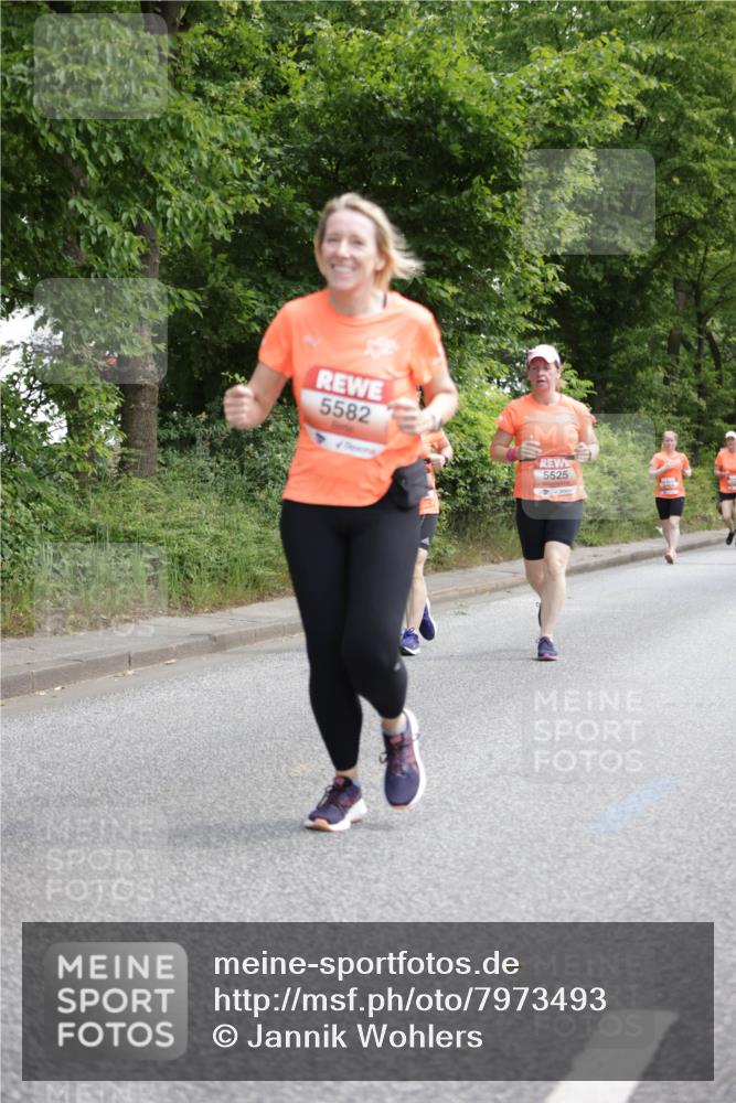 15.06.2025 - REWE Women's Run Jannik Wohlers http://msf.ph/oto/7973493 15.06.2025 10:08:10 Laufen 5582, 5525 meine-sportfotos.de