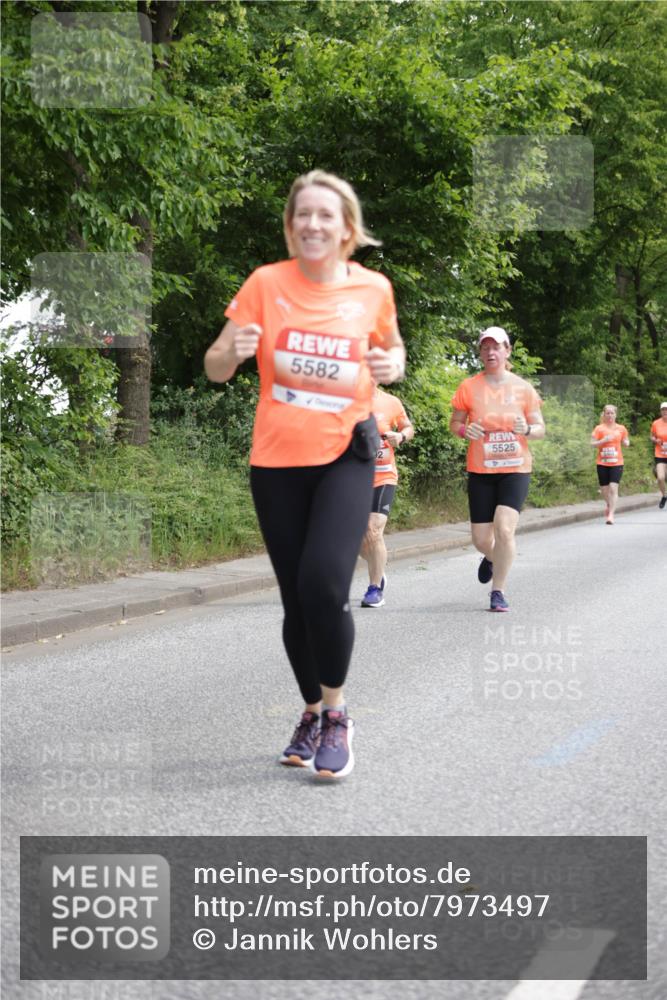 15.06.2025 - REWE Women's Run Jannik Wohlers http://msf.ph/oto/7973497 15.06.2025 10:08:10 Laufen 5582, 5525 meine-sportfotos.de