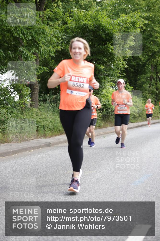 15.06.2025 - REWE Women's Run Jannik Wohlers http://msf.ph/oto/7973501 15.06.2025 10:08:10 Laufen 5582, 5525 meine-sportfotos.de